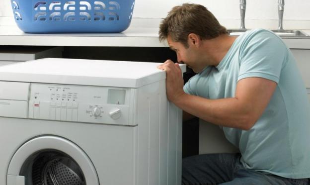 Pag-install ng washing machine at koneksyon sa supply ng tubig